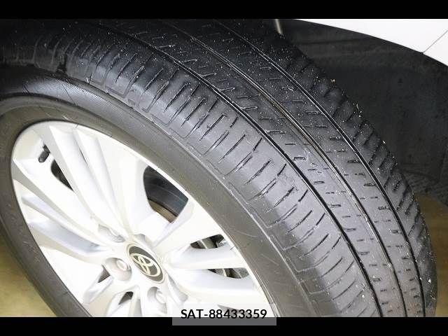 Toyota NOAH 2023-04 6246265-24