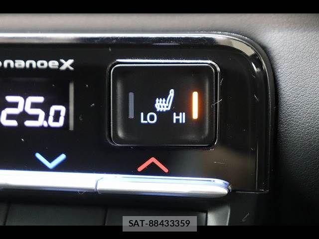Toyota NOAH 2023-04 6246265-3