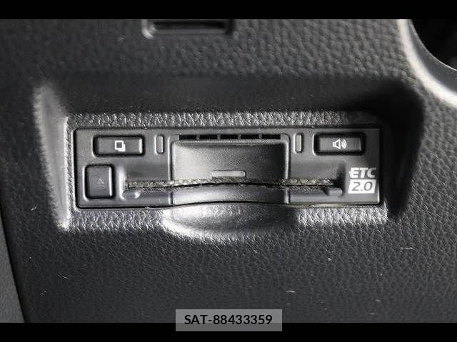 Toyota NOAH 2023-04 6246265-6