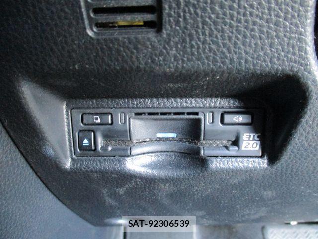 Toyota NOAH 2023-08 6246270-20