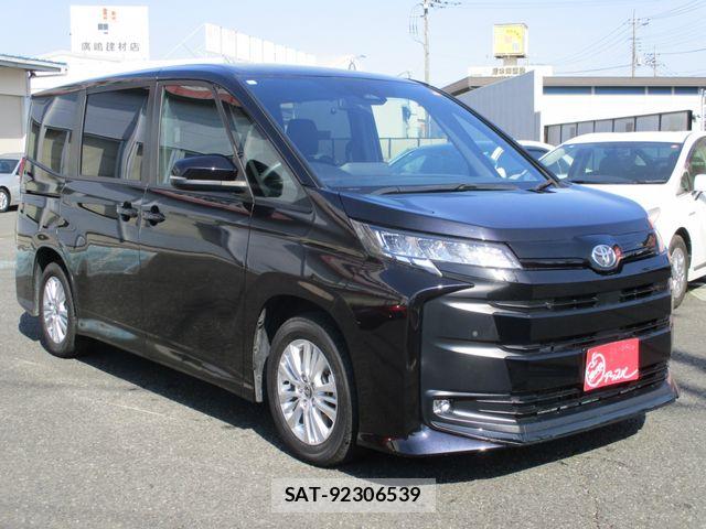 Toyota NOAH 2023-08 6246270-5