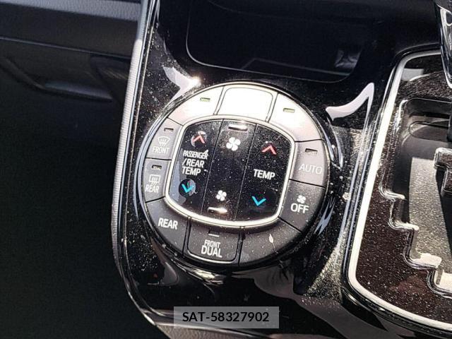 Toyota NOAH 2020-09 6265276-13