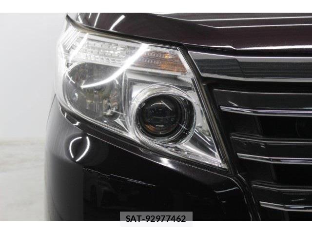Toyota NOAH 2016-06 6265286-11