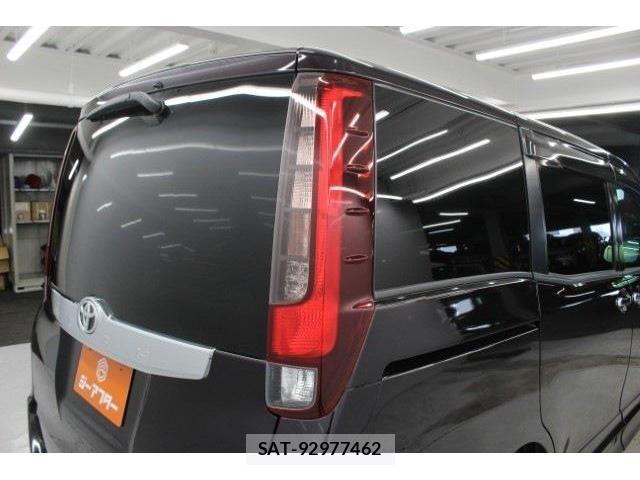 Toyota NOAH 2016-06 6265286-16