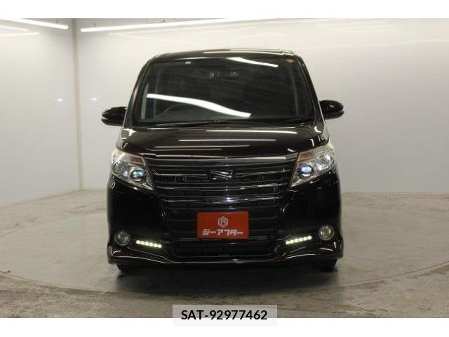 Toyota NOAH 2016-06 6265286-1