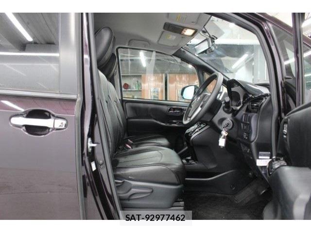 Toyota NOAH 2016-06 6265286-26
