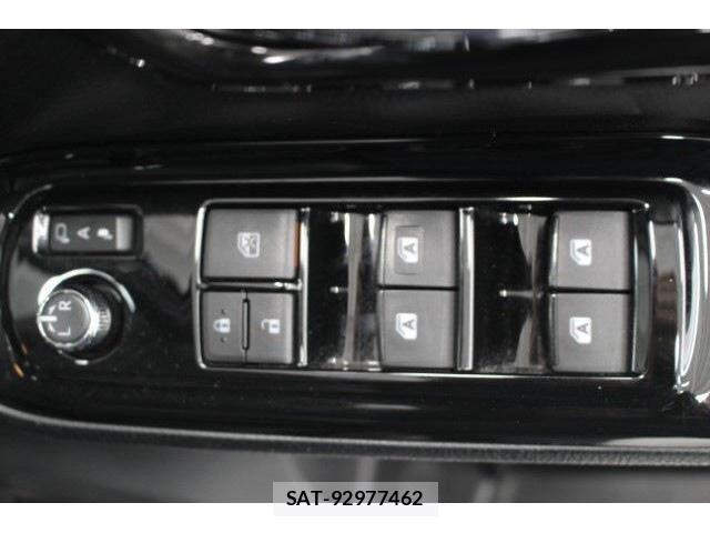 Toyota NOAH 2016-06 6265286-28