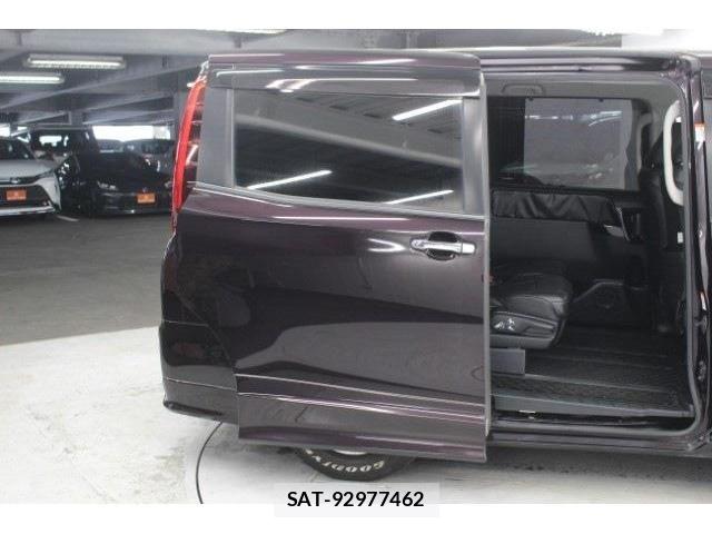 Toyota NOAH 2016-06 6265286-29