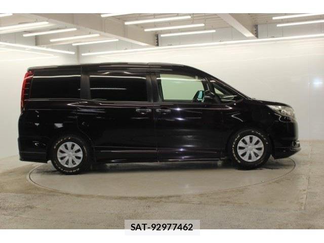 Toyota NOAH 2016-06 6265286-3