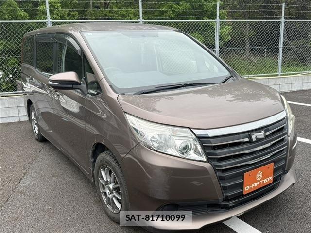 Toyota NOAH 2017-03 6276984-0