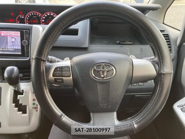 Toyota NOAH 2013-09 6613767-10