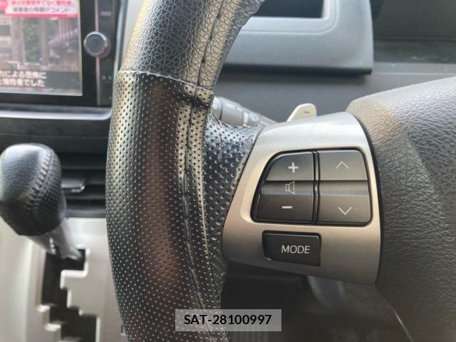 Toyota NOAH 2013-09 6613767-11