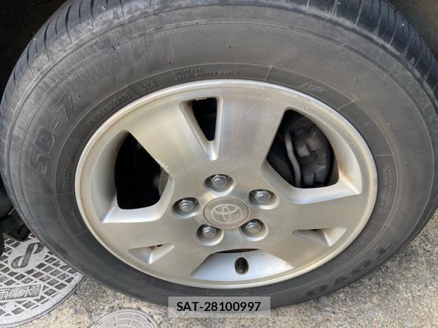 Toyota NOAH 2013-09 6613767-4