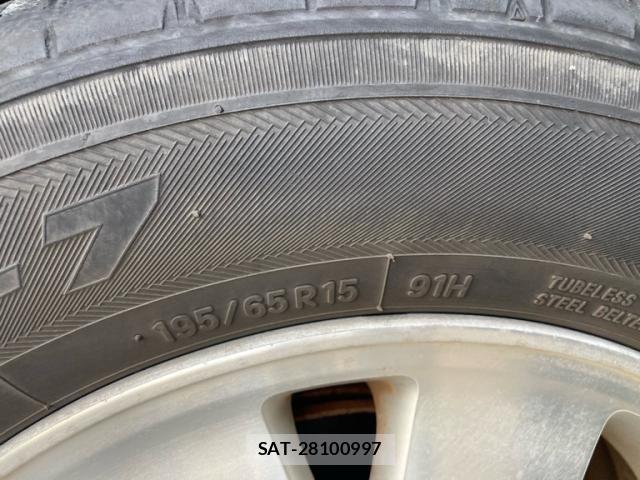 Toyota NOAH 2013-09 6613767-5
