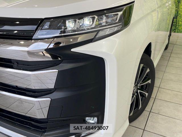 Toyota NOAH 2023-07 6613742-12