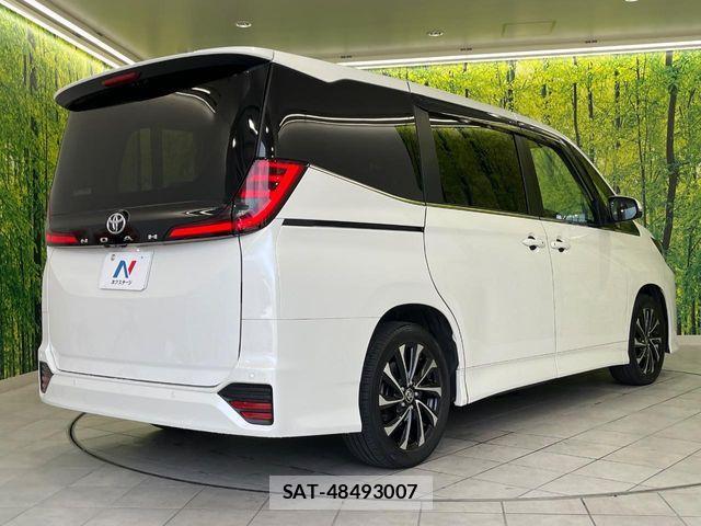 Toyota NOAH 2023-07 6613742-17