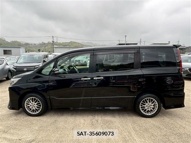 Toyota NOAH 2021-05 6613751-10