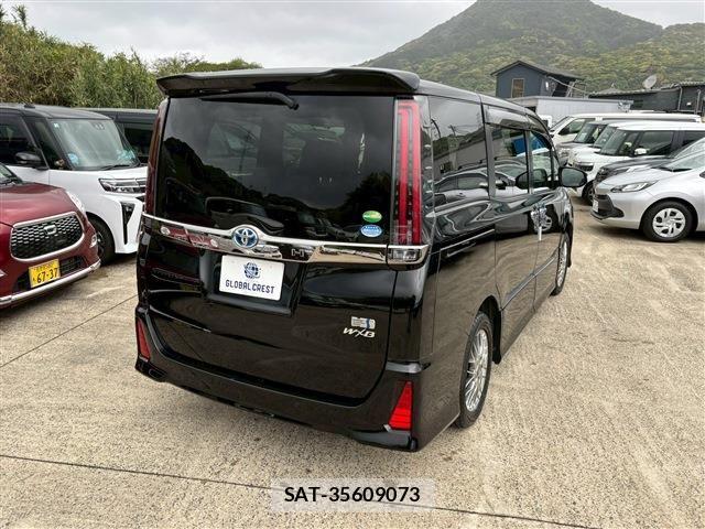 Toyota NOAH 2021-05 6613751-13