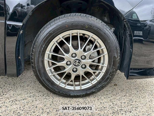 Toyota NOAH 2021-05 6613751-14
