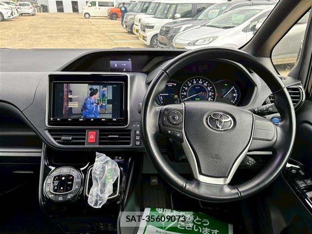 Toyota NOAH 2021-05 6613751-20