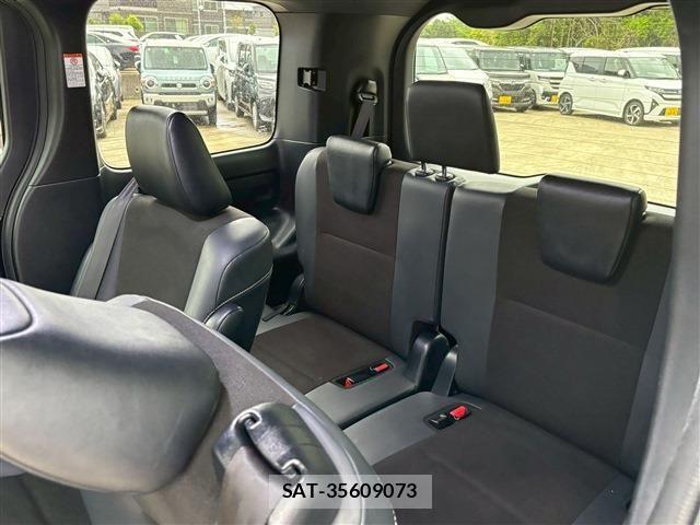 Toyota NOAH 2021-05 6613751-5
