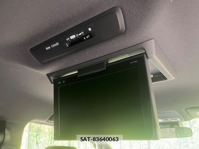 Toyota NOAH 2016-11 6613762-3