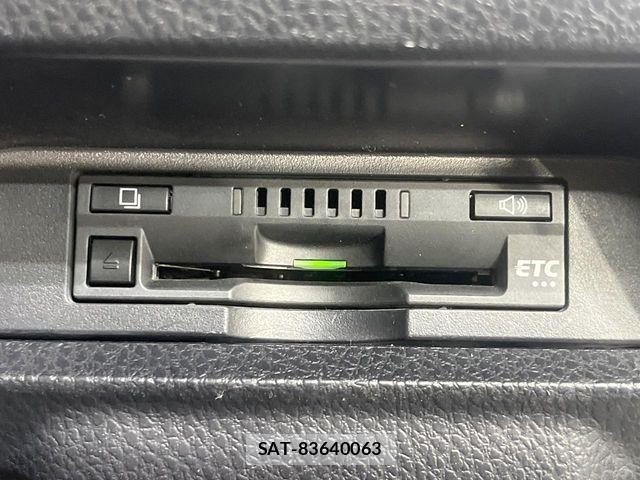Toyota NOAH 2016-11 6613762-6