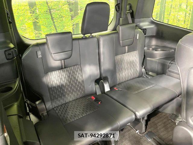 Toyota NOAH 2023-04 6613745-9