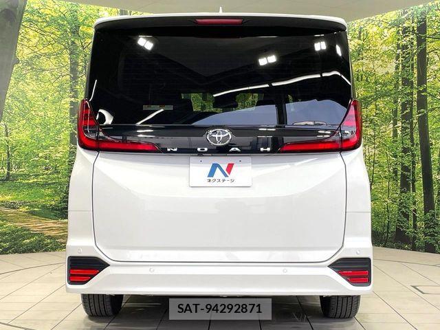 Toyota NOAH 2023-04 6613745-15