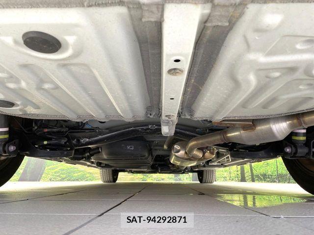 Toyota NOAH 2023-04 6613745-19