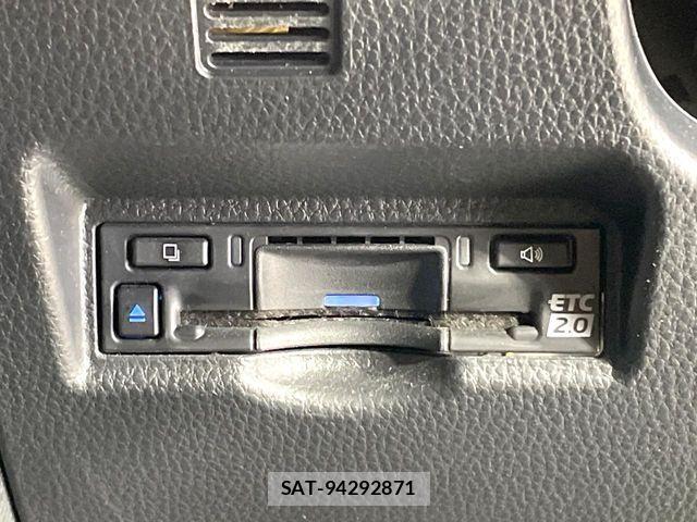 Toyota NOAH 2023-04 6613745-5