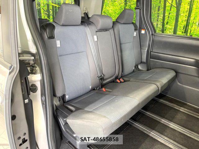 Toyota NOAH 2023-07 6642092-8