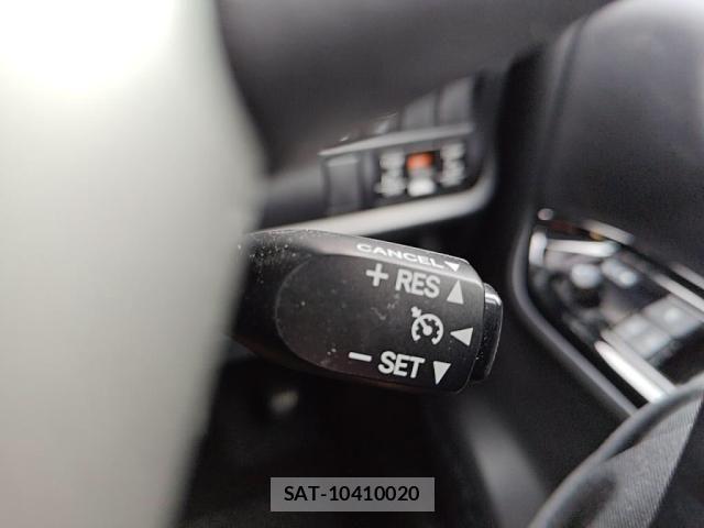 Toyota NOAH 2021-04 6642091-17
