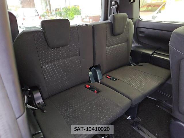Toyota NOAH 2021-04 6642091-23