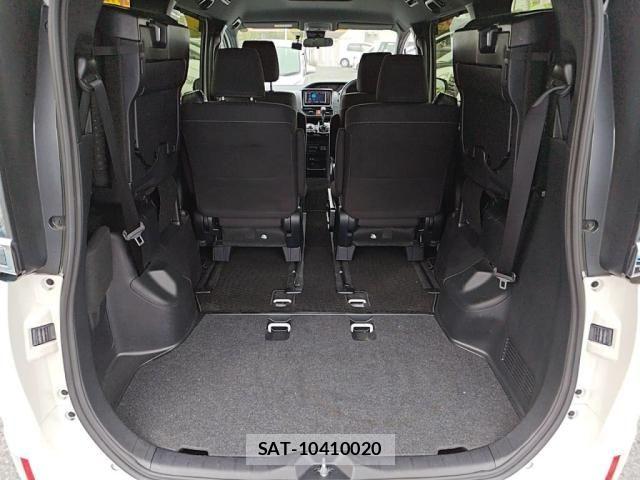 Toyota NOAH 2021-04 6642091-26