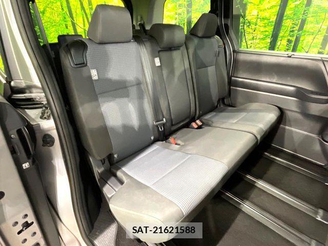 Toyota NOAH 2023-07 6672936-8