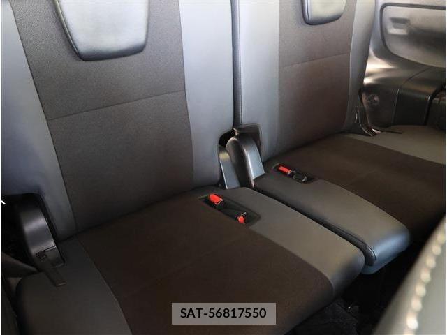 Toyota NOAH 2021-04 6672934-13