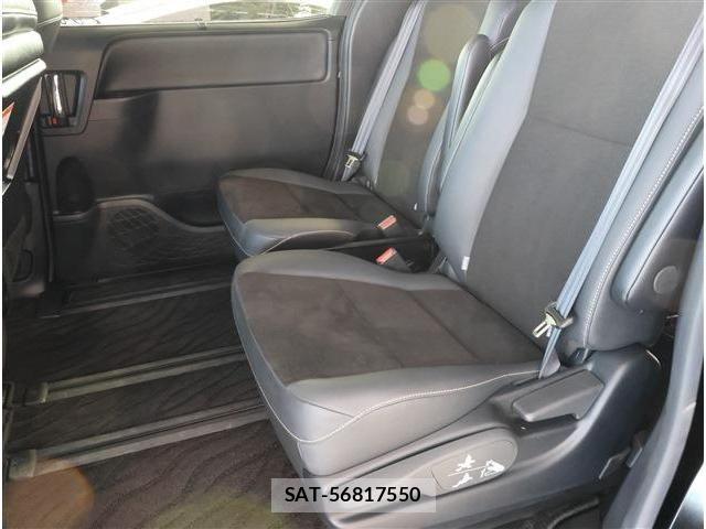 Toyota NOAH 2021-04 6672934-15