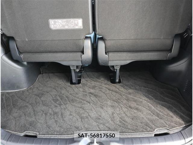 Toyota NOAH 2021-04 6672934-17