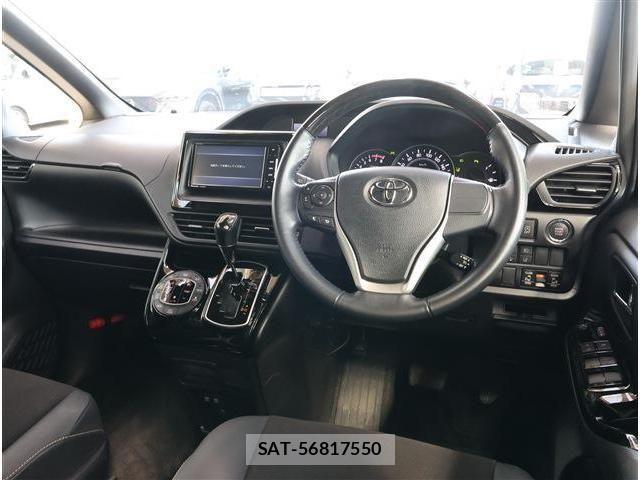 Toyota NOAH 2021-04 6672934-1
