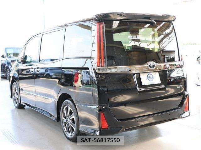 Toyota NOAH 2021-04 6672934-22