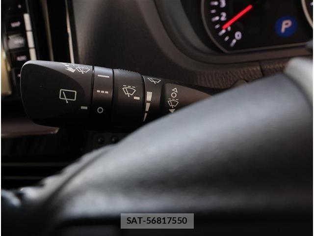 Toyota NOAH 2021-04 6672934-28