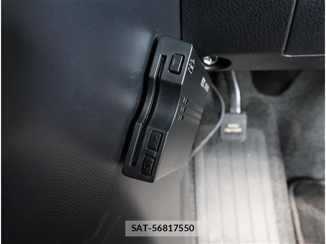 Toyota NOAH 2021-04 6672934-3