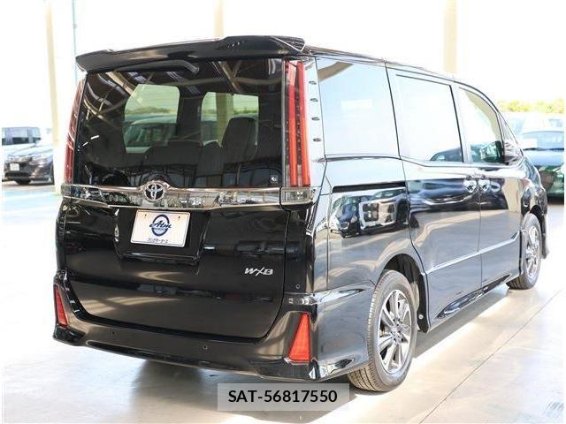 Toyota NOAH 2021-04 6672934-5
