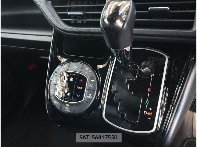 Toyota NOAH 2021-04 6672934-8
