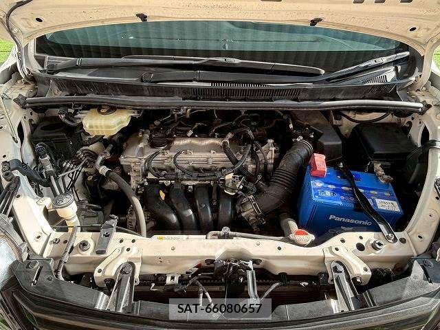 Toyota NOAH 2016-07 6672942-17