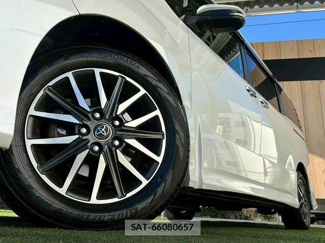 Toyota NOAH 2016-07 6672942-19