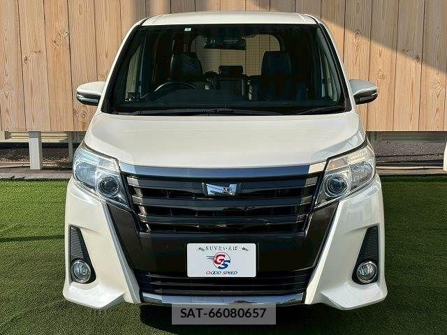 Toyota NOAH 2016-07 6672942-3