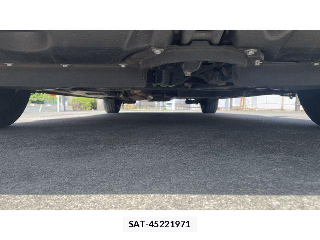 Toyota NOAH 2018-08 6677216-9
