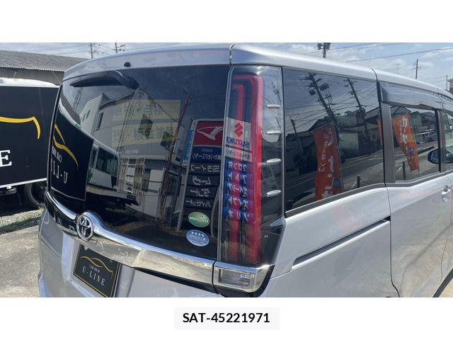 Toyota NOAH 2018-08 6677216-13